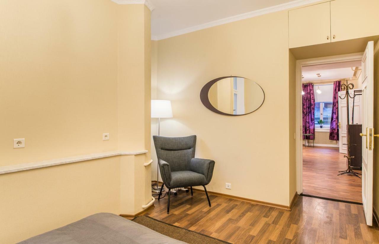 Charming Spacious 3 Bedroom In Old Town Рига Экстерьер фото