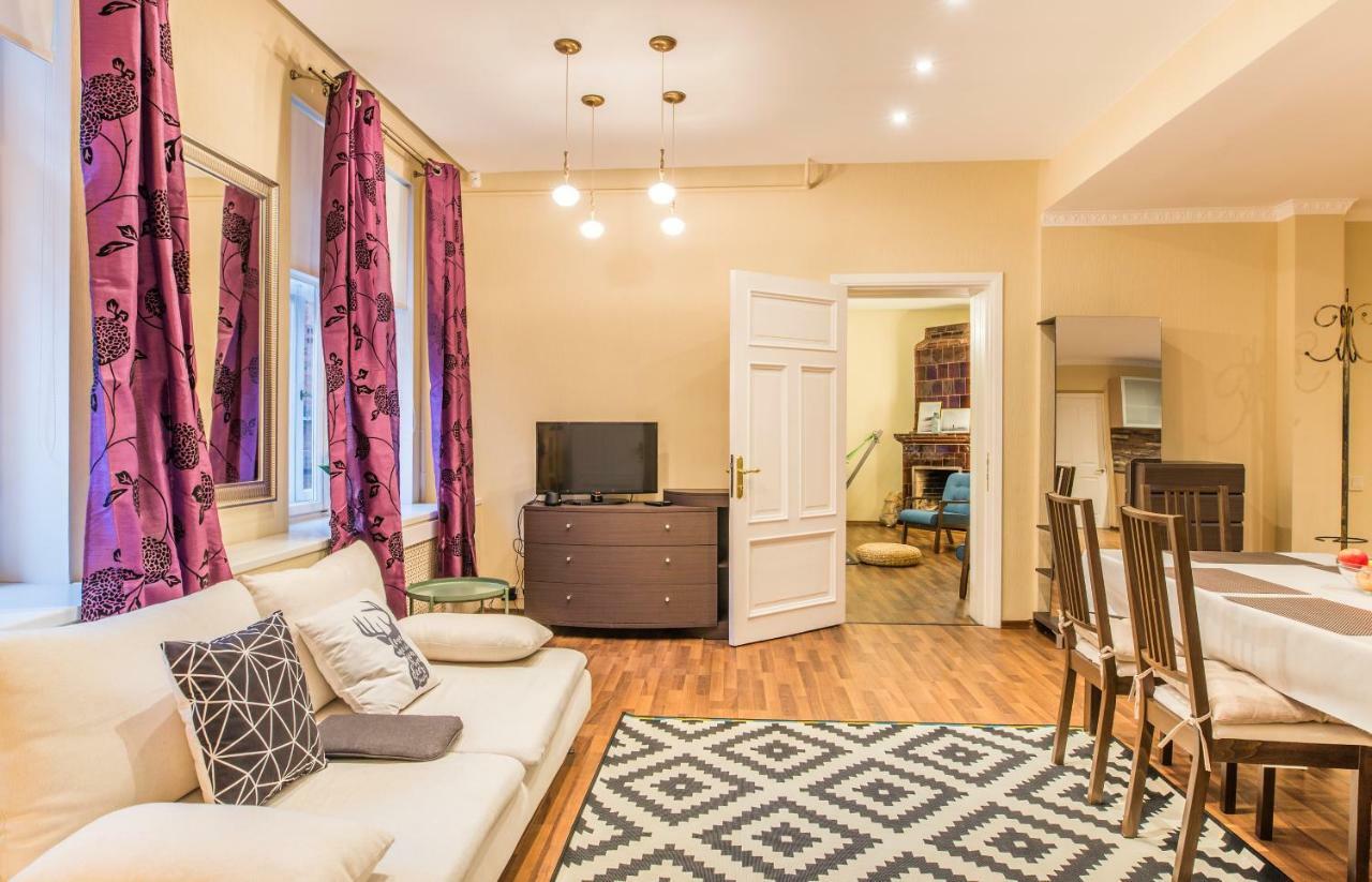 Charming Spacious 3 Bedroom In Old Town Рига Экстерьер фото