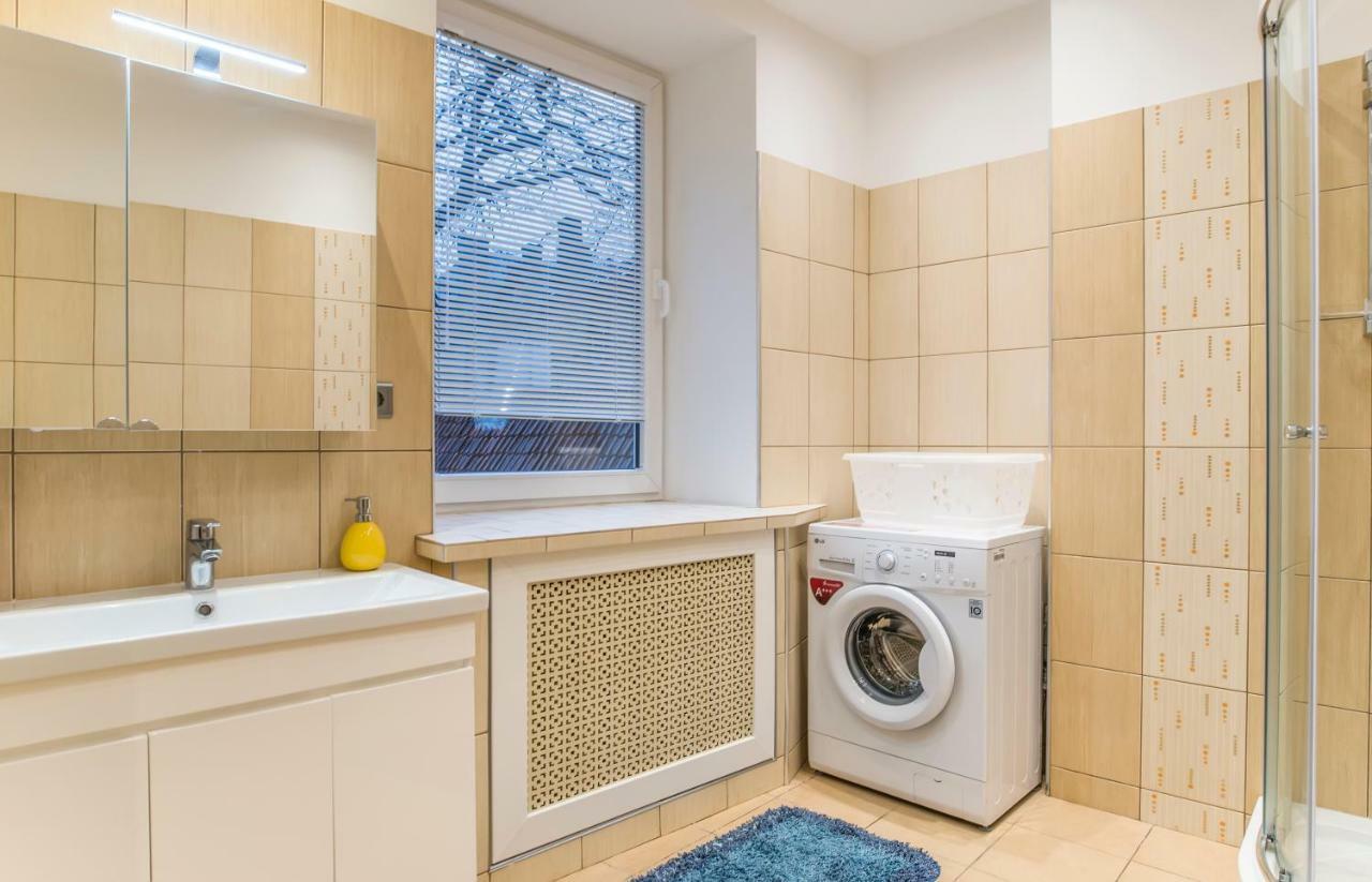 Charming Spacious 3 Bedroom In Old Town Рига Экстерьер фото
